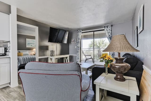 Senior Suite
