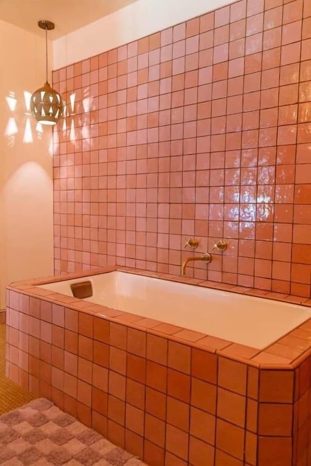 Superior Room, 1 King Bed, Bathtub