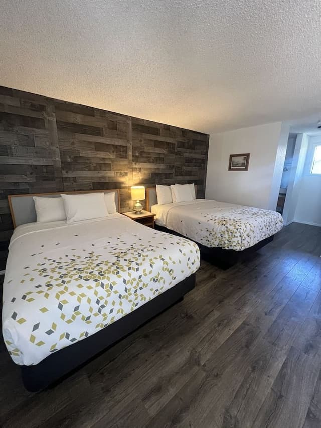 Standard Room, 2 Queen Beds, Non Smoking