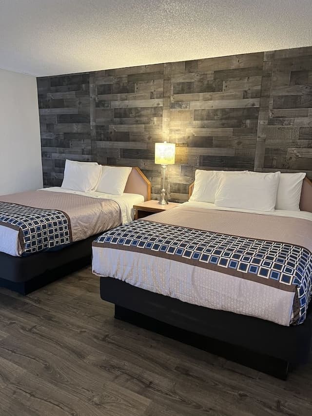Standard Room, 2 Queen Beds, Non Smoking