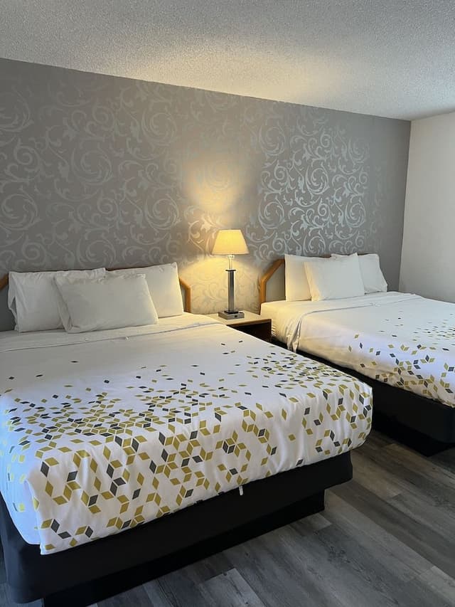 Standard Room, 2 Queen Beds, Non Smoking
