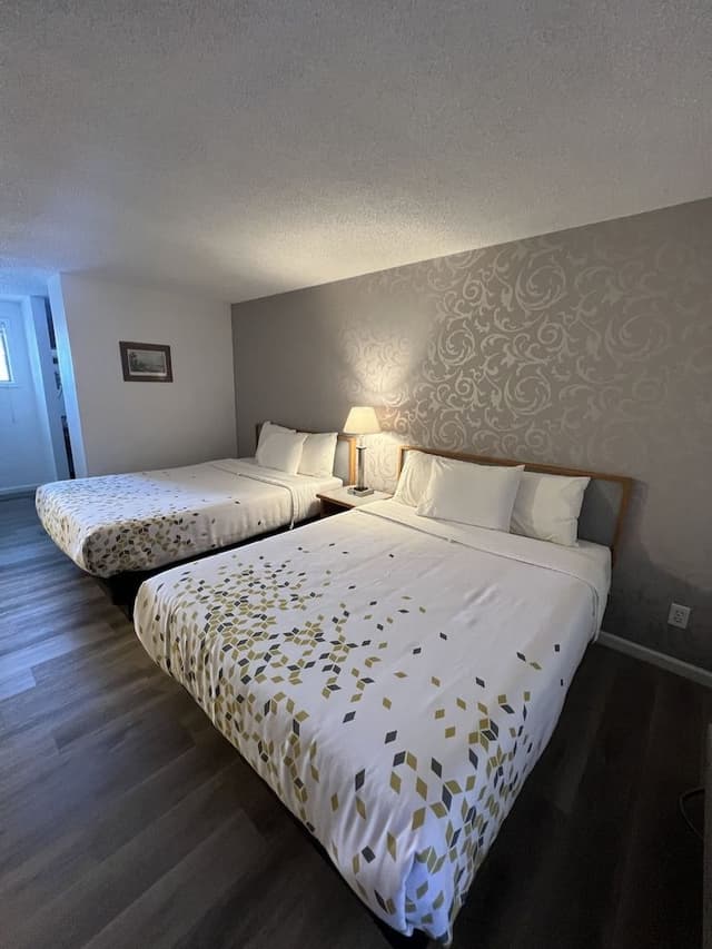Standard Room, 2 Queen Beds, Non Smoking