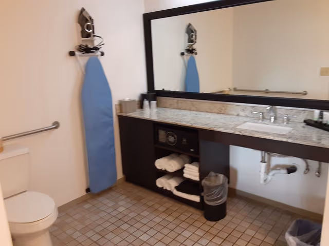 Deluxe Double Room, 2 Double Beds, Accessible