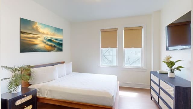 Standard Room, 1 Queen Bed
