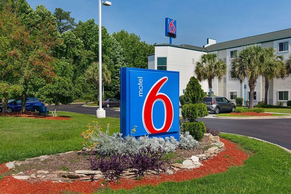 Motel 6 Columbia East3