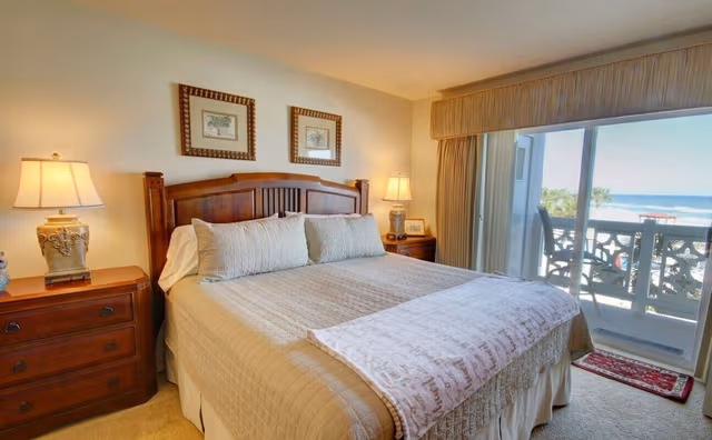 Condo, 2 Bedrooms, Patio, Courtyard View