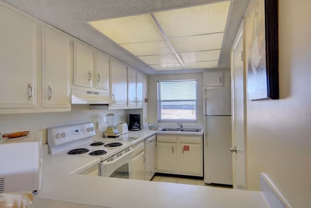 Condo, 2 Bedrooms, Patio, Courtyard View
