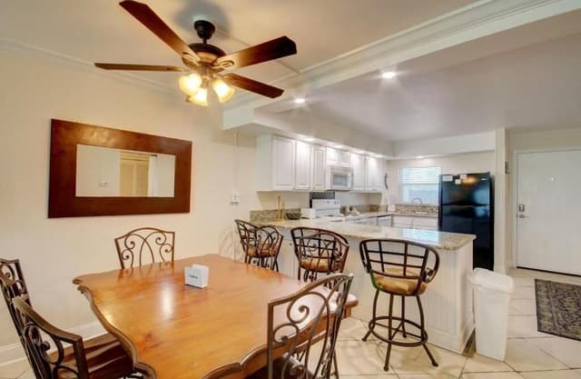 Condo, 2 Bedrooms, Patio, Courtyard View