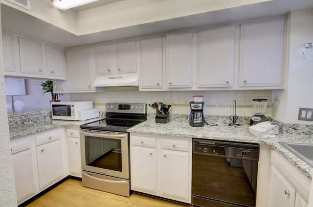 Condo, 2 Bedrooms, Patio, Courtyard View