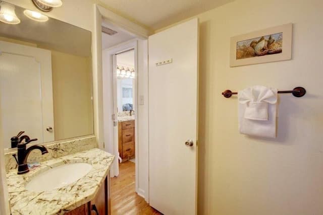 Condo, 2 Bedrooms, Patio, Courtyard View