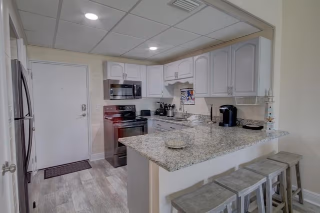 Studio, 1 Bedroom, Patio, Courtyard View