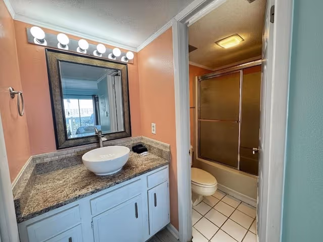 Condo, 2 Bedrooms, Patio, Courtyard View