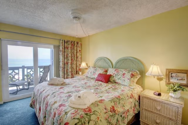 Condo, 2 Bedrooms, Patio, Courtyard View