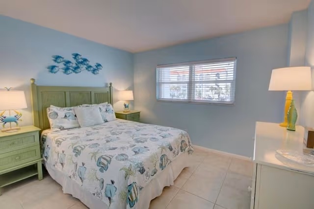 Condo, 2 Bedrooms, Patio, Courtyard View