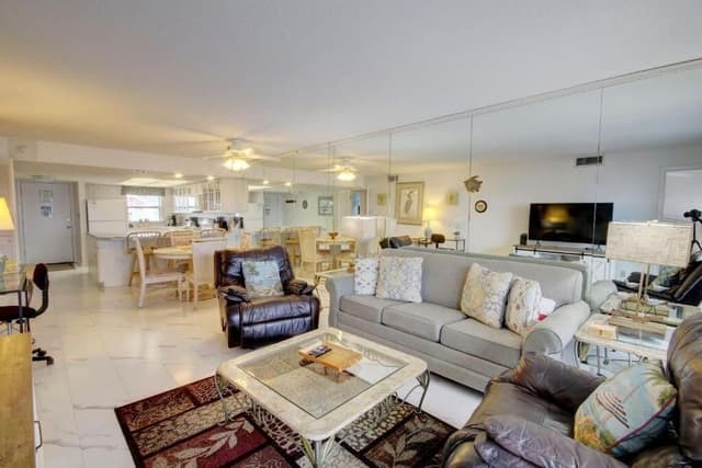 Condo, 2 Bedrooms, Patio, Courtyard View