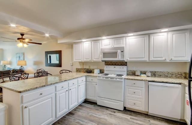 Condo, 2 Bedrooms, Patio, Courtyard View