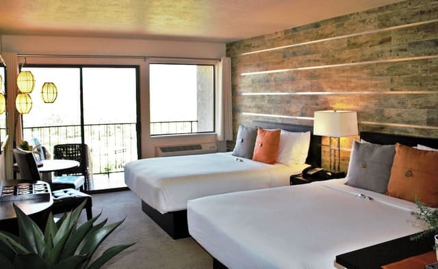 Double Queen Room