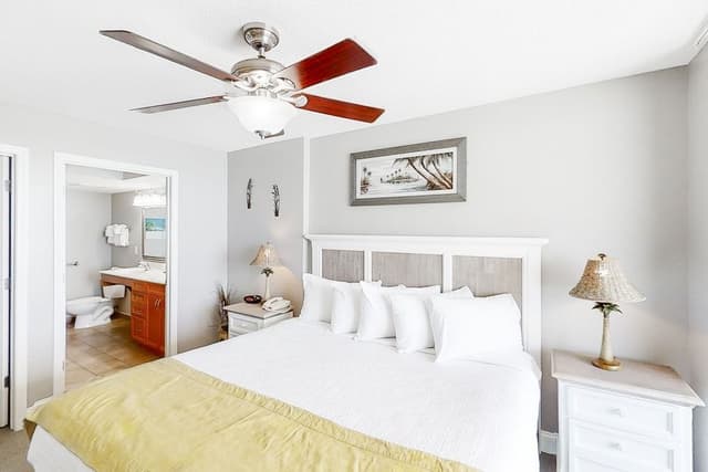 Condo, 3 Bedrooms (Beach View)