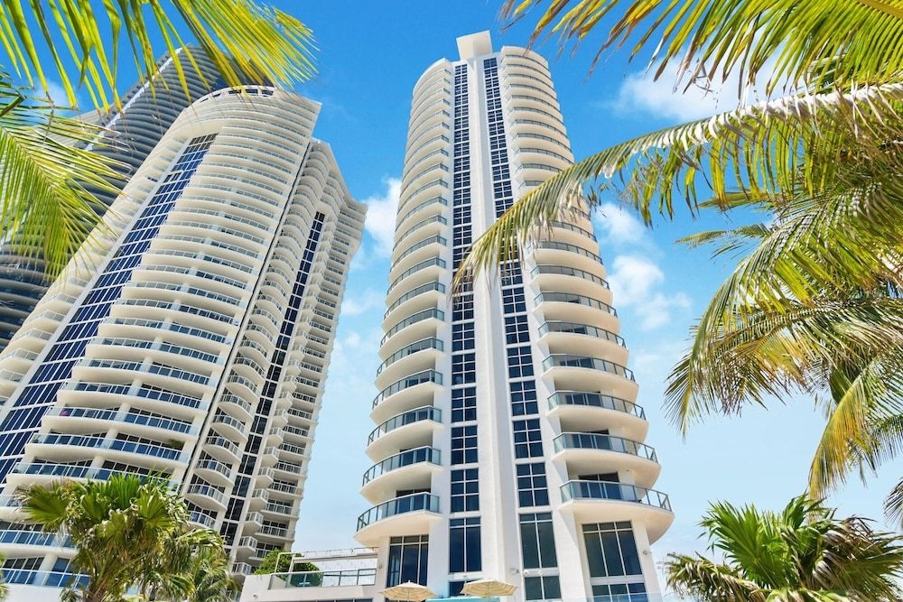 Marenas Beach Resort3