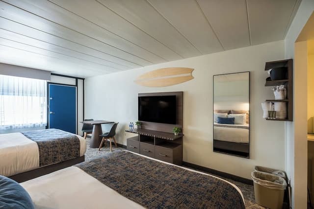 Double Queen Beds - Pool View