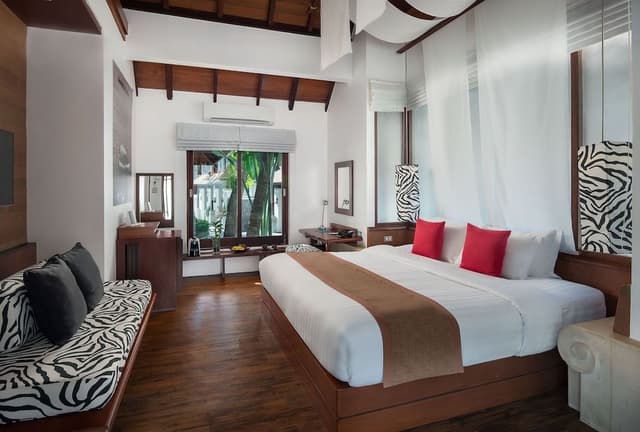 Hydro Pool Villa