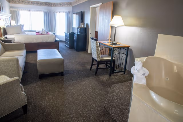 Executive Suite, 1 King Bed, Jetted Tub