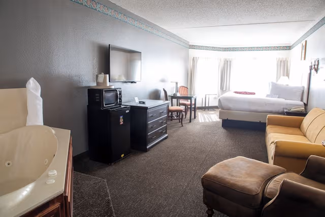 King Suite with Jetted Tub