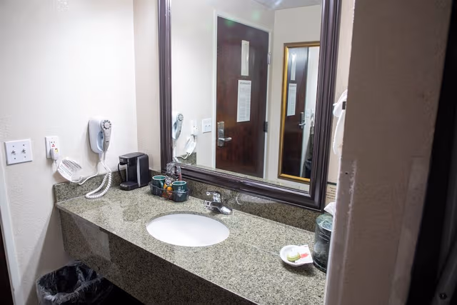 Deluxe Room, 2 Queen Beds, Jetted Tub