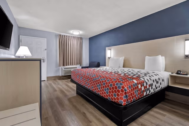 Standard Room, 1 King Bed
