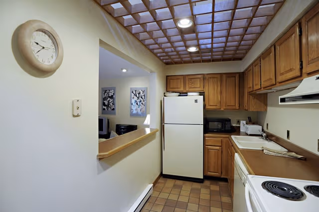 Traditional Townhome, 2 Bedrooms (Forest Cottage)
