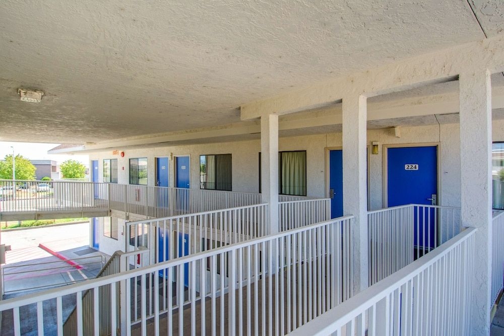 Motel 6 Redding North4