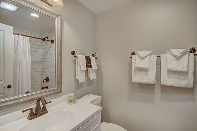 Premier Condo, 1 Bedroom, Hot Tub, Mountain View