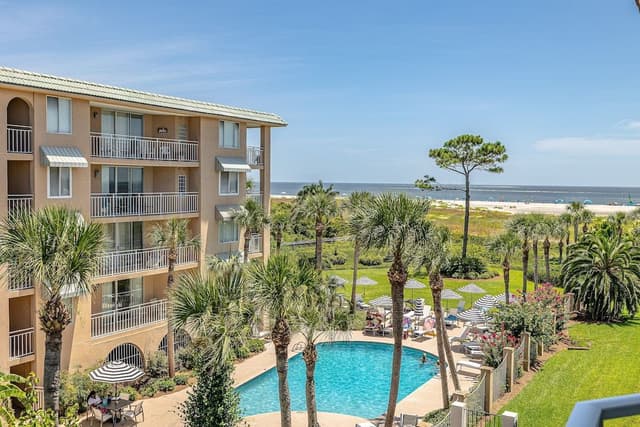 Condo, 2 Bedrooms