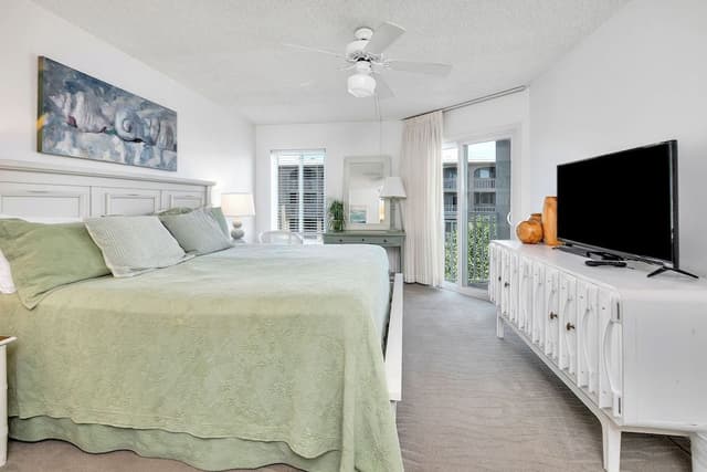 Condo, 2 Bedrooms