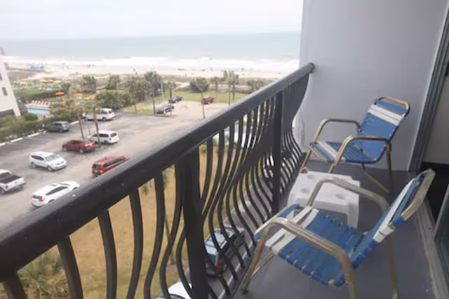Standard Room, 2 Double Beds, Kitchenette, Partial Ocean View