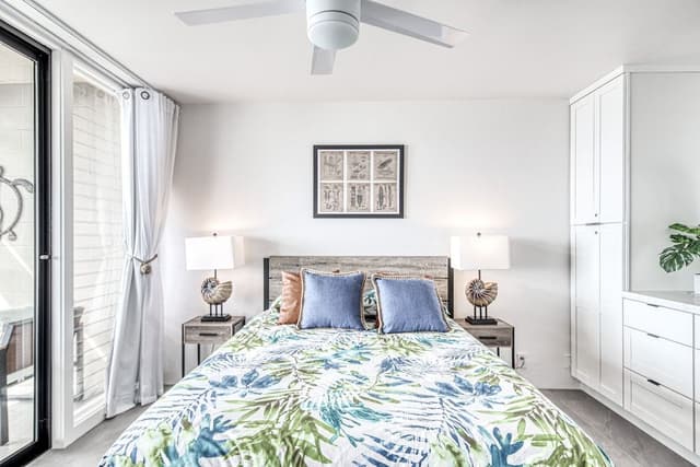 Condo, 2 Bedrooms