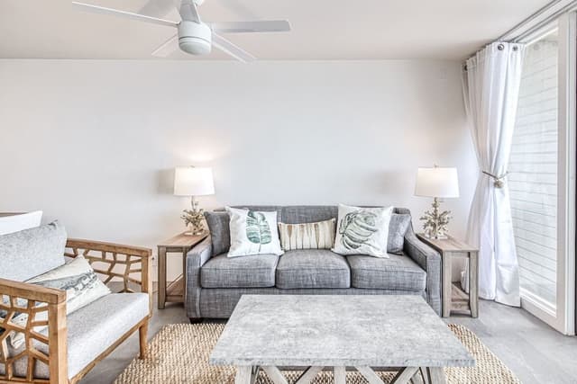 Condo, 2 Bedrooms
