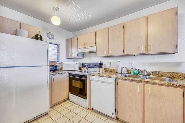 Condo, 2 Bedrooms