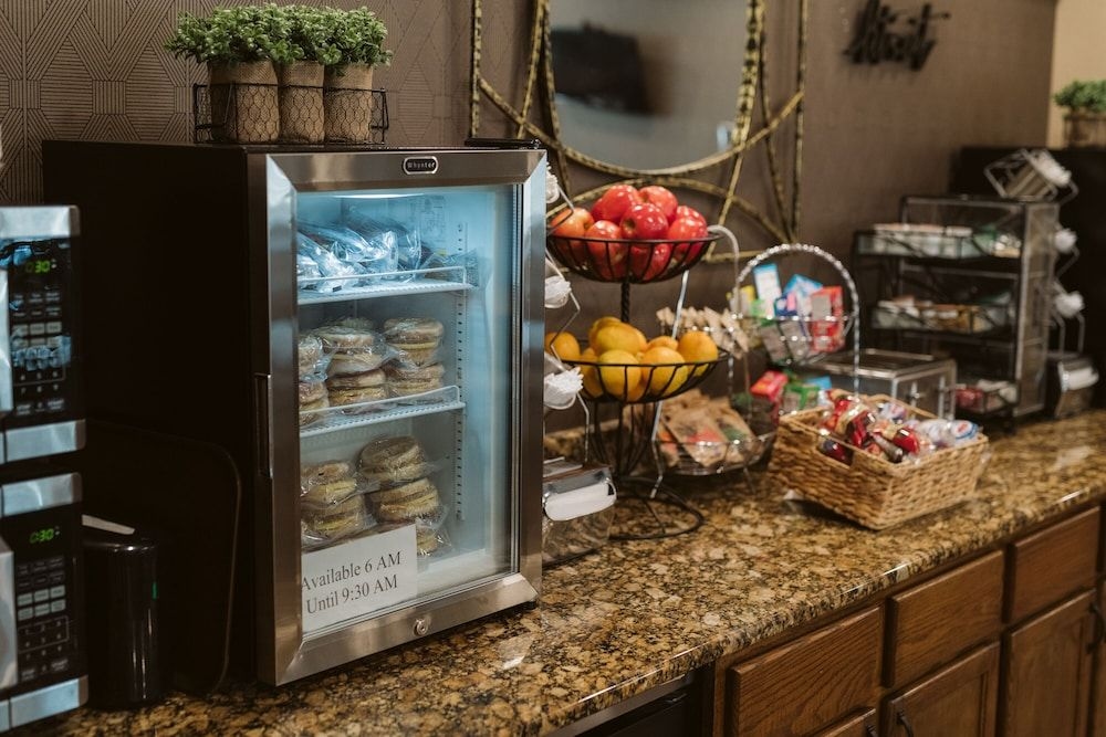 Expressway Suites Bismarck3
