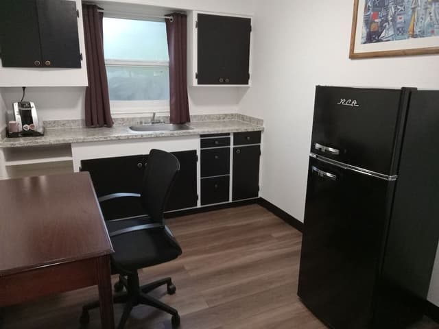Studio, 1 King Bed, Kitchenette