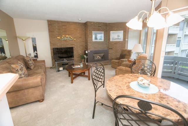 Signature Room, 1 King Bed with Sofa bed, Kitchen, Pool View (1 Bedroom Unit- Room 208-Pet Friendly)