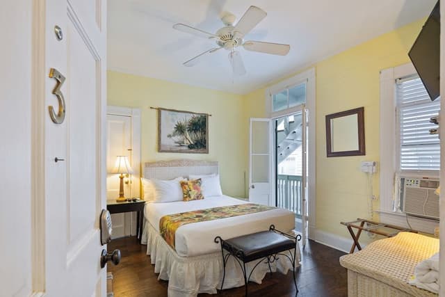 Classic Double Room, 2 Bedrooms, Balcony, City View