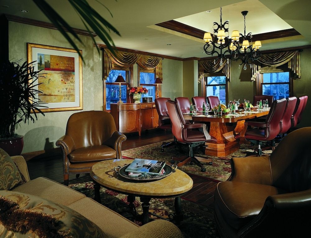 The Rose Hotel4