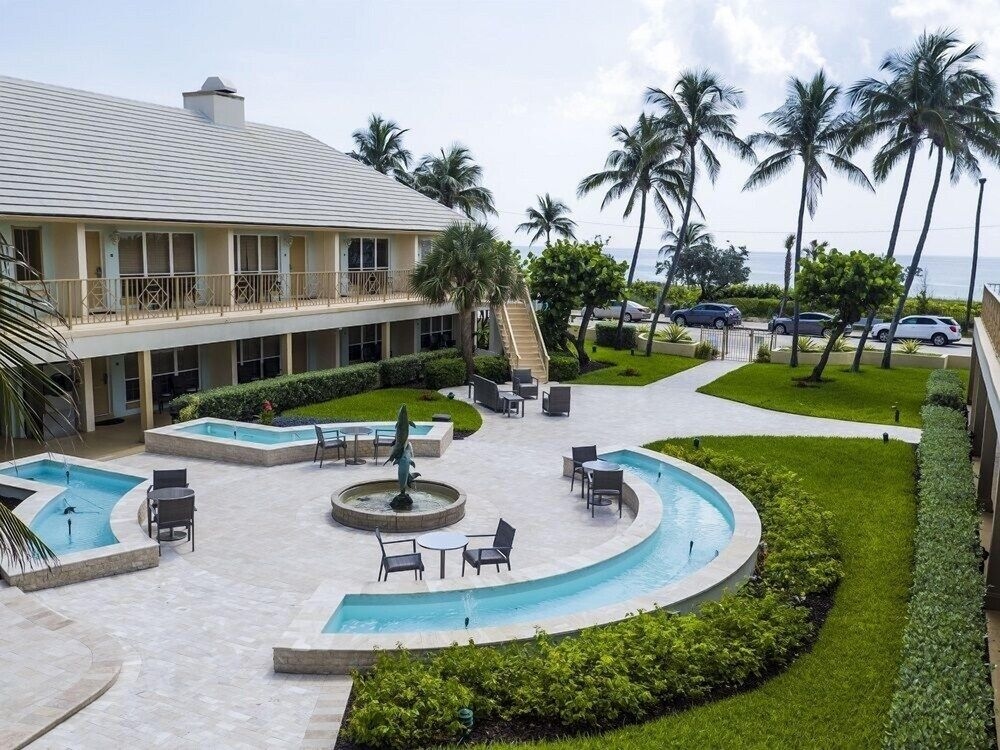 Getaways At Dover House Resort3