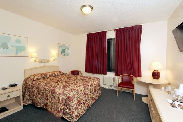 Deluxe Room, 1 King Bed