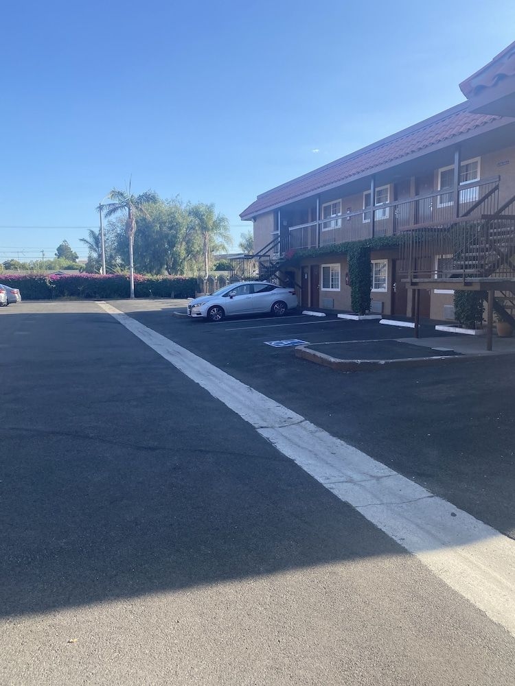 Americas Best Value Astoria Inn and Suites1