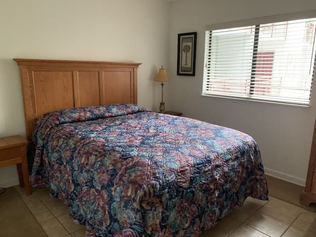 Condo, 2 Bedrooms (404)