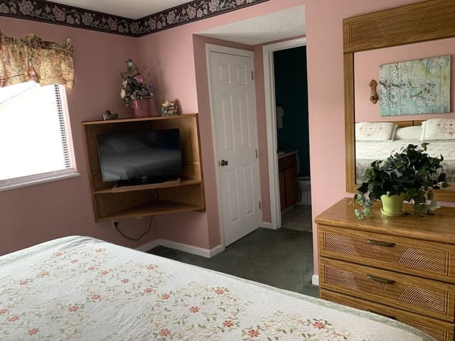 Condo, 2 Bedrooms (401)