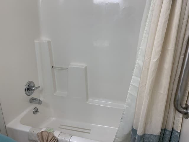 Condo, 2 Bedrooms (404)