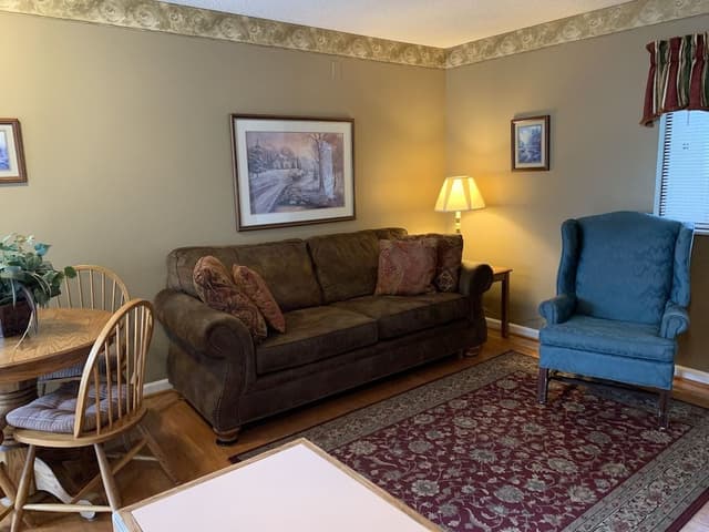 Condo, 2 Bedrooms (401)